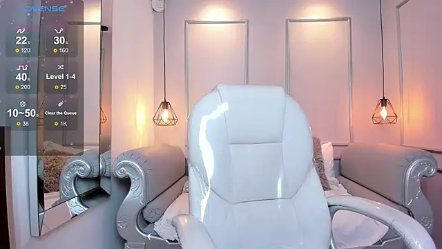 AzuraKindong online show from March 6, 10:15 pm