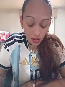 Snapshot of Zorrita_Fox chatting on June 12, 5:23 pm Zorrita Fox online show from June 12, 5:23 pm