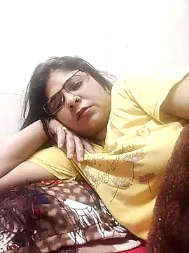 Husnpari20 online show from December 24, 5:44 pm