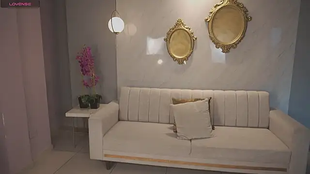 sarawinstone online show from February 14, 12:13 pm