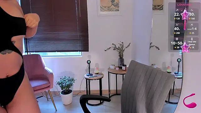 ameliegraham online show from September 17, 7:48 pm