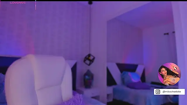 Snapshot of MiissCharlotte chatting on November 10, 1:48 am MiissCharlotte online show from November 10, 1:48 am