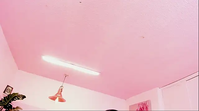 Red lady online show from December 12, 7:08 am