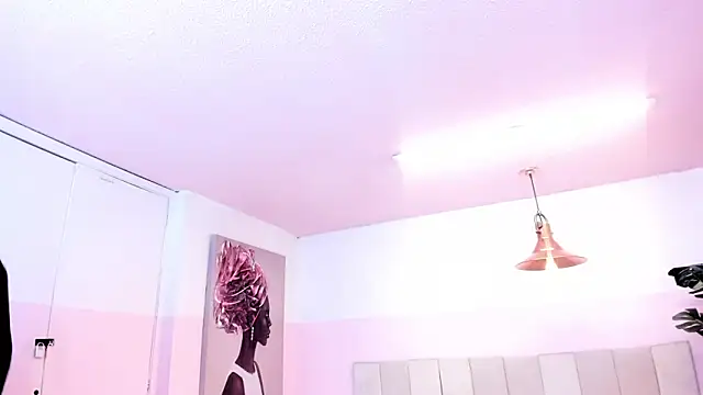 Red lady online show from January 14, 6:45 am