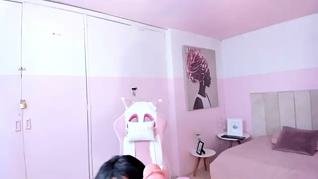 Red lady online show from January 31, 6:57 am