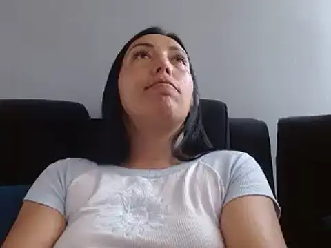 Snapshot of Laura_martin_ chatting on February 24, 6:26 pm Laura martin online show from February 24, 6:26 pm