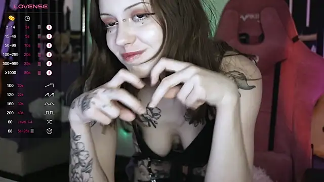 prettybones online show from December 25, 3:49 pm