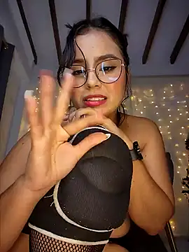 Juanelopez1 online show from December 20, 9:43 am