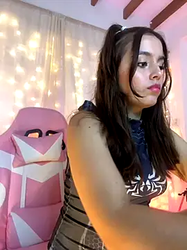 Juanelopez1 online show from October 22, 4:13 am