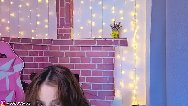 Juanelopez1 online show from January 17, 2:05 am