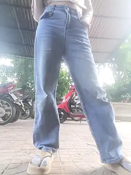 -Almira- online show from November 21, 3:05 am