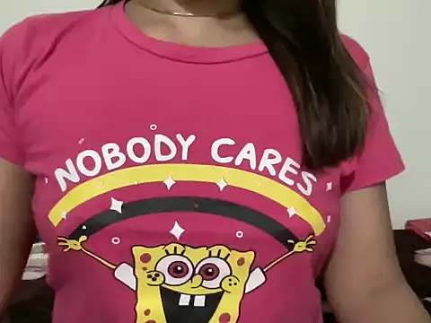 Snapshot of Queen-of-hearts55 chatting on December 9, 8:01 pm Queen-of-hearts55 online show from December 9, 8:01 pm