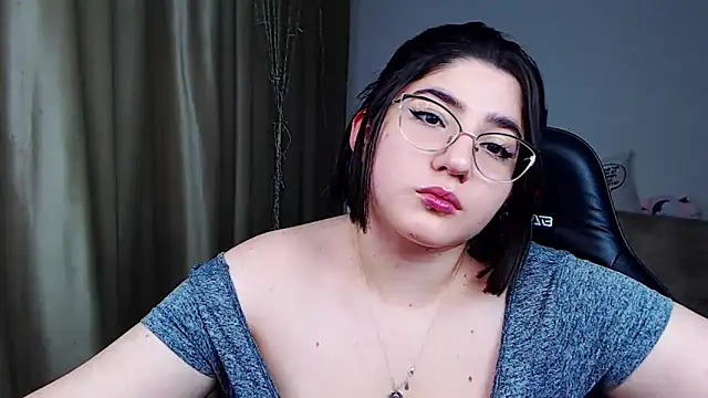 Snapshot of Crazy_Bunya chatting on December 2, 1:35 pm Crazy Bunya online show from December 2, 1:35 pm