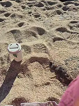 Snapshot of SexyErola27 chatting on November 26, 9:43 am SexyErola27 online show from November 26, 9:43 am