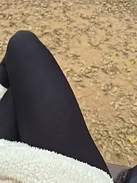 Snapshot of SexyErola27 chatting on December 14, 12:10 pm SexyErola27 online show from December 14, 12:10 pm