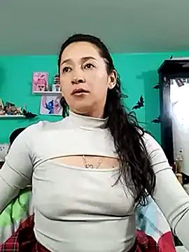 emilypoppy3 online show from March 20, 1:26 pm