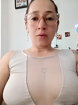emilypoppy3 online show from May 7, 12:43 pm