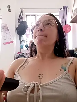 emilypoppy3 online show from May 8, 12:43 pm