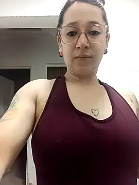 emilypoppy3 online show from May 12, 10:29 pm