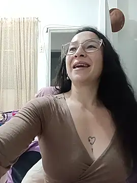 emilypoppy3 online show from May 26, 8:49 pm