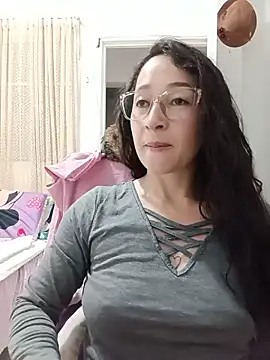emilypoppy3 online show from May 27, 10:07 pm