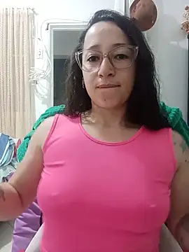 emilypoppy3 online show from May 28, 10:07 pm