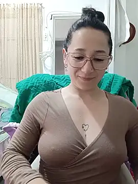 emilypoppy3 online show from May 30, 7:11 pm
