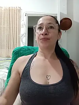 emilypoppy3 online show from June 11, 1:05 am