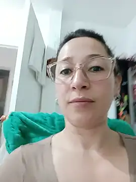 emilypoppy3 online show from July 1, 7:13 pm