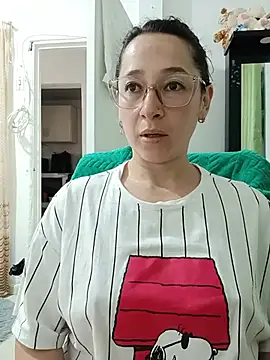 emilypoppy3 online show from July 11, 4:10 pm