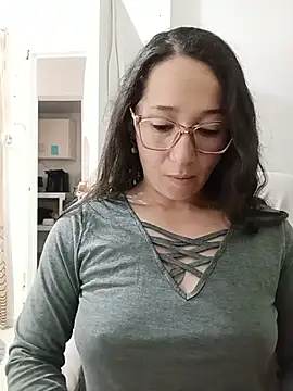 emilypoppy3 online show from July 15, 6:13 pm