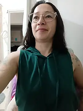 emilypoppy3 online show from July 16, 7:09 pm