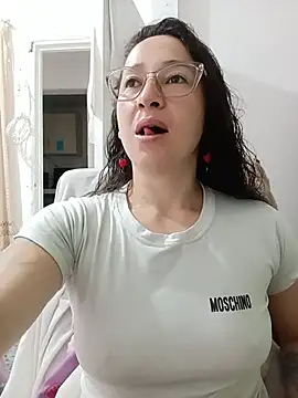 emilypoppy3 online show from July 25, 12:47 pm