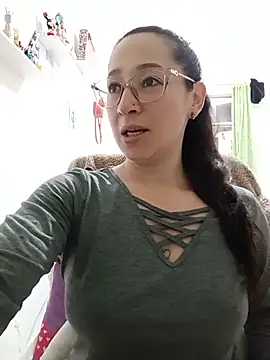 emilypoppy3 online show from July 31, 7:02 pm