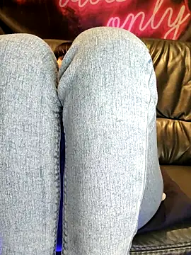 Melody87 online show from March 2, 8:29 pm