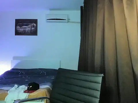 Snapshot of Dreamboy24 chatting on April 6, 7:15 pm Dreamboy24 online show from April 6, 7:15 pm