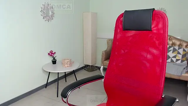 Lily flower7 online show from February 10, 11:15 am