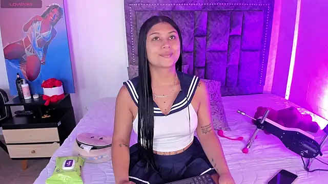 CandyRoxx1  online show from June 3, 6:35 pm
