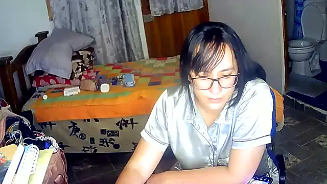 Snapshot of brittanycheeks chatting on January 20, 3:48 am brittanycheeks online show from January 20, 3:48 am