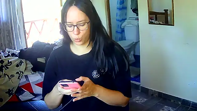 Snapshot of brittanycheeks chatting on January 22, 4:33 pm brittanycheeks online show from January 22, 4:33 pm