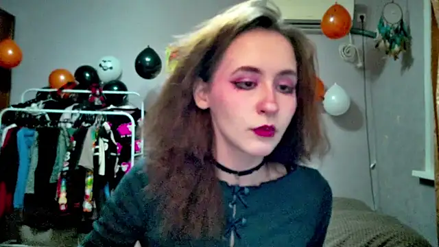 JoannaTompson online show from October 16, 2:34 am