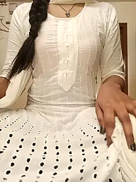 Snapshot of Ruchi-34 chatting on January 4, 6:30 pm Ruchi-34 online show from January 4, 6:30 pm