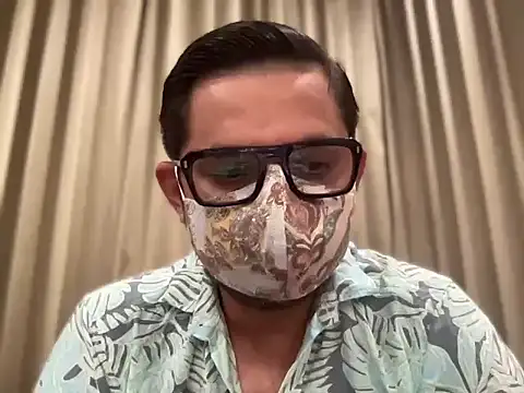 Snapshot of slavekinky001 chatting on April 9, 8:03 pm slavekinky001 online show from April 9, 8:03 pm