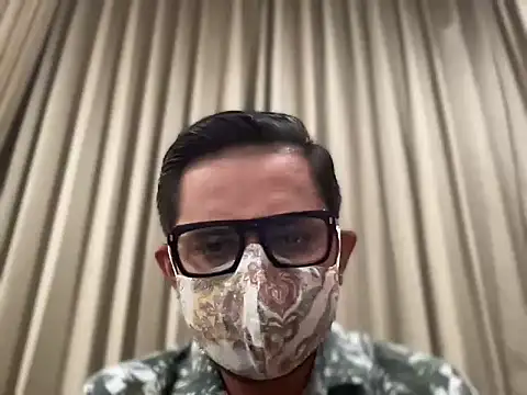 Snapshot of slavekinky001 chatting on April 12, 6:57 pm slavekinky001 online show from April 12, 6:57 pm