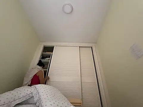 sweeviolet online show from January 26, 11:06 am