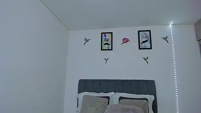 im sarah34 online show from February 8, 5:00 am