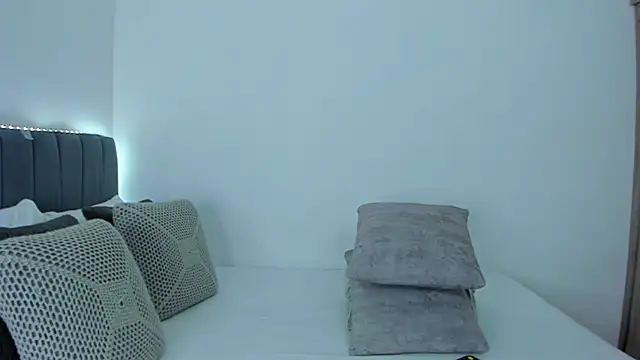 im sarah34 online show from July 12, 2:46 am