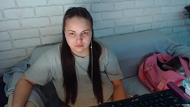 Crazyy girl  online show from March 11, 3:12 pm