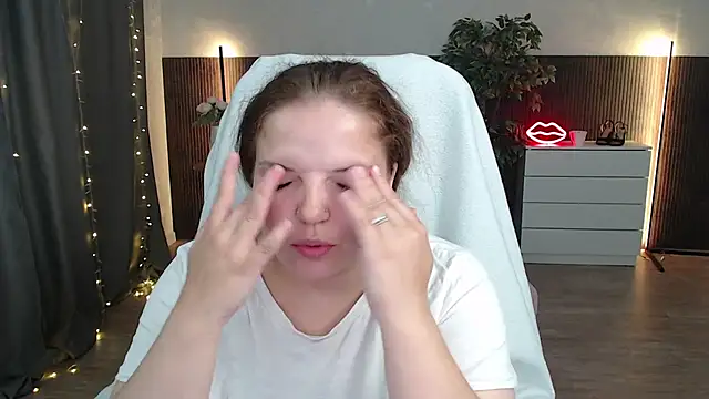 Snapshot of Crazyy_girl_ chatting on June 26, 3:00 am Crazyy girl online show from June 26, 3:00 am