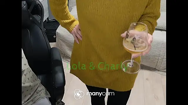 Snapshot of lolacharly@xh chatting on November 22, 9:58 pm lolacharlyxh online show from November 22, 9:58 pm